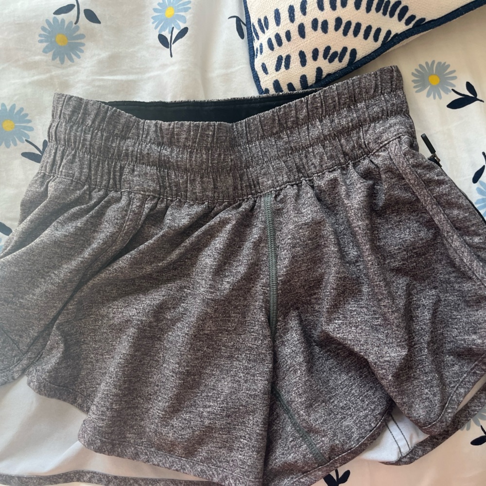 LULULEMON SIZE 4 GREY SHORTS!